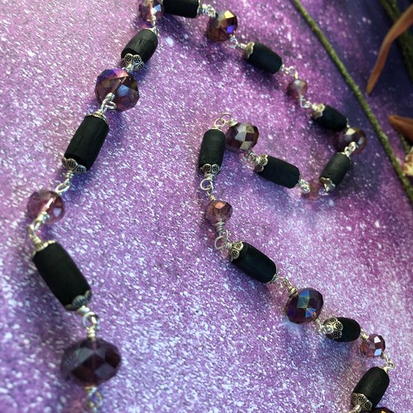 29  1/2" black Tulasi with purple glass crystal beads - Picture 7 of 8